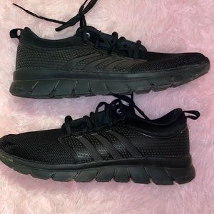 ✨ADIDAS CLOUDFOAM SHOES✨